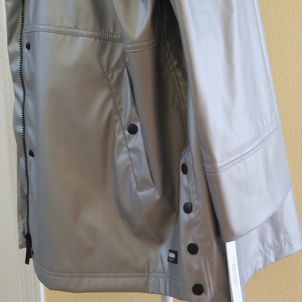 Calvin Klein Performance Silver Jacket - Picture 3 of 5